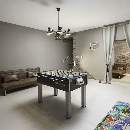 别墅 Deklevi Sleeps 10 Pool Air Con Wifi
