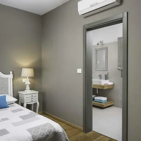 Deklevi Sleeps 10 Pool Air Con Wifi 别墅 *